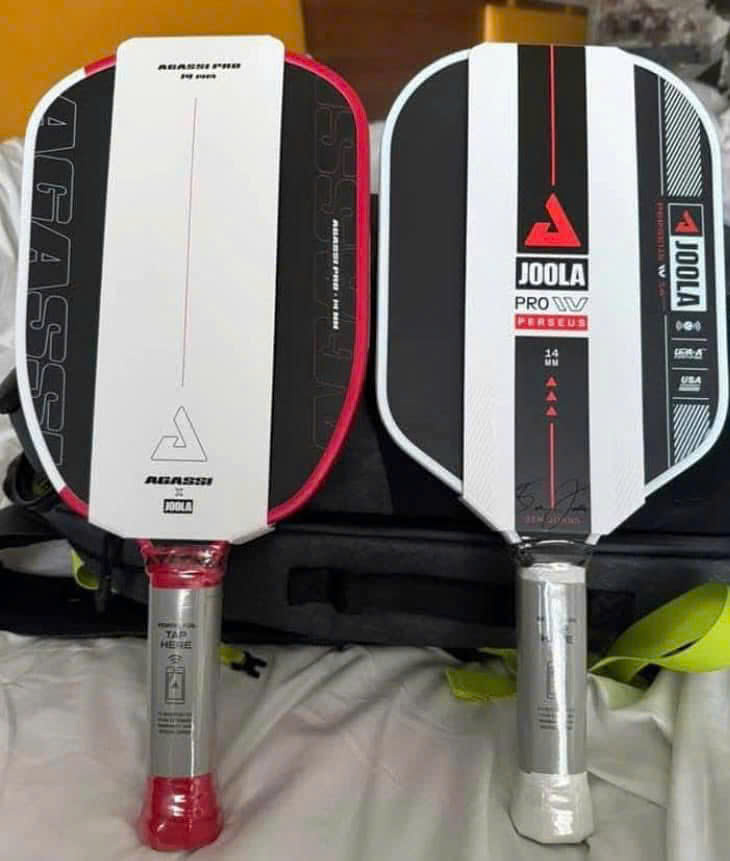 N&ecirc;n chọn vợt Joola Perseus IV hay Joola Agassi Pro IV