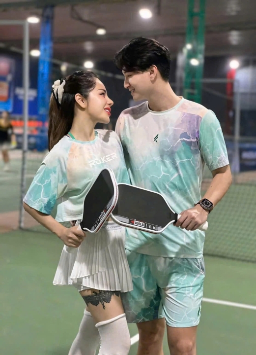 Nên chọn vợt Joola Perseus IV hay Joola Agassi Pro IV