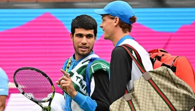 Alcaraz không tin Sinner được bao che